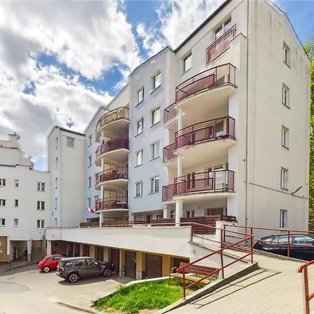 W Gdyni Przy Lesie * Gdyně